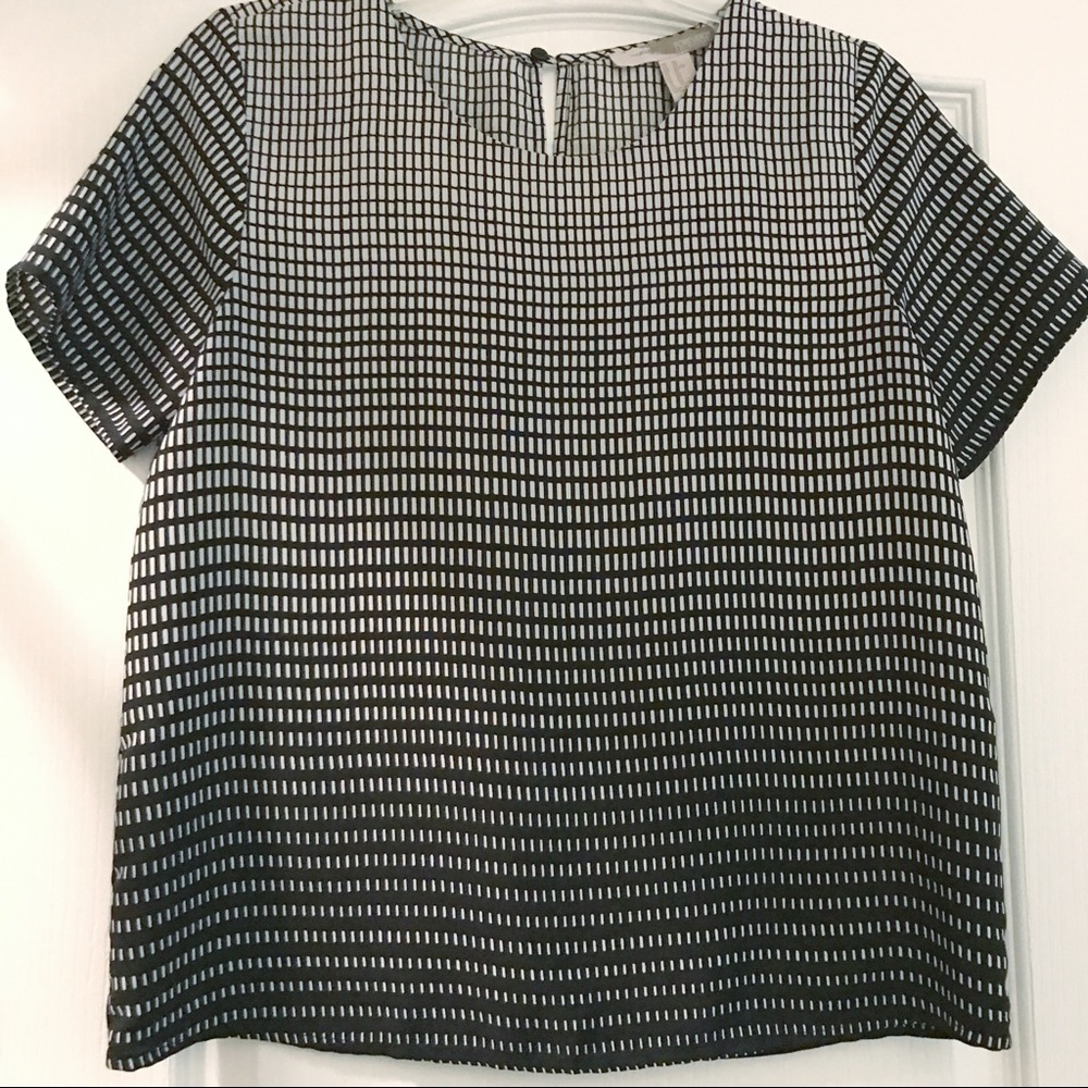 Black and White Blouse Size xs Forever21